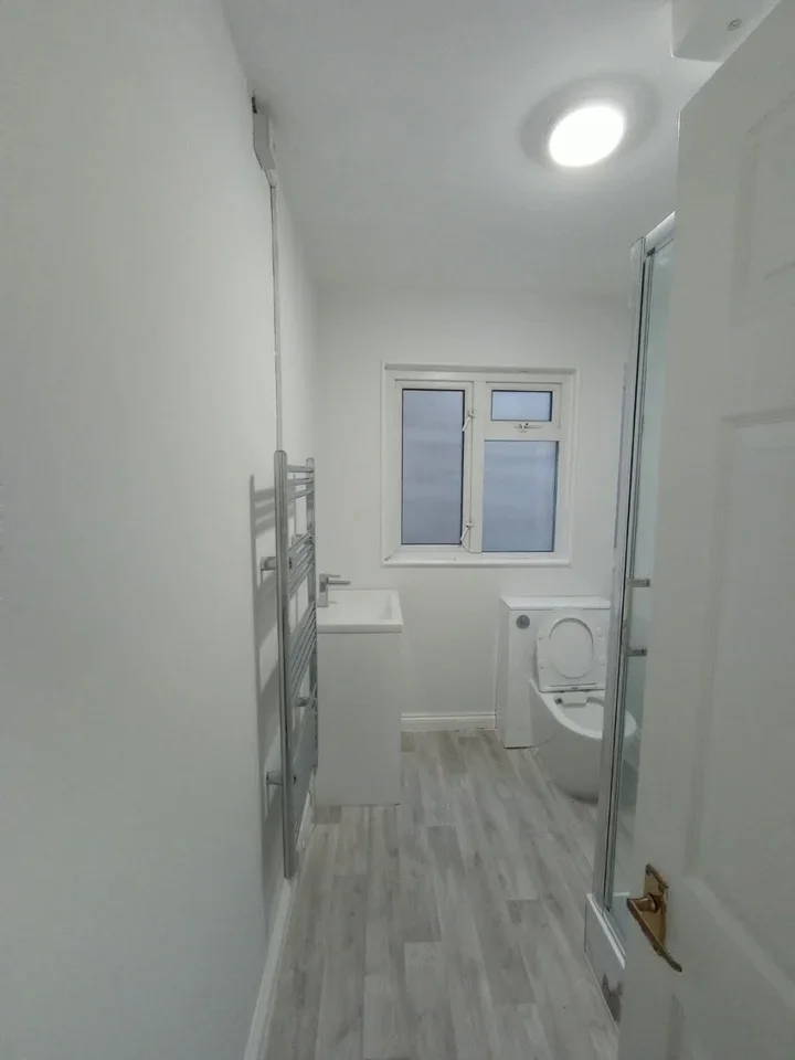 Flat Teignmouth Road in Greater London