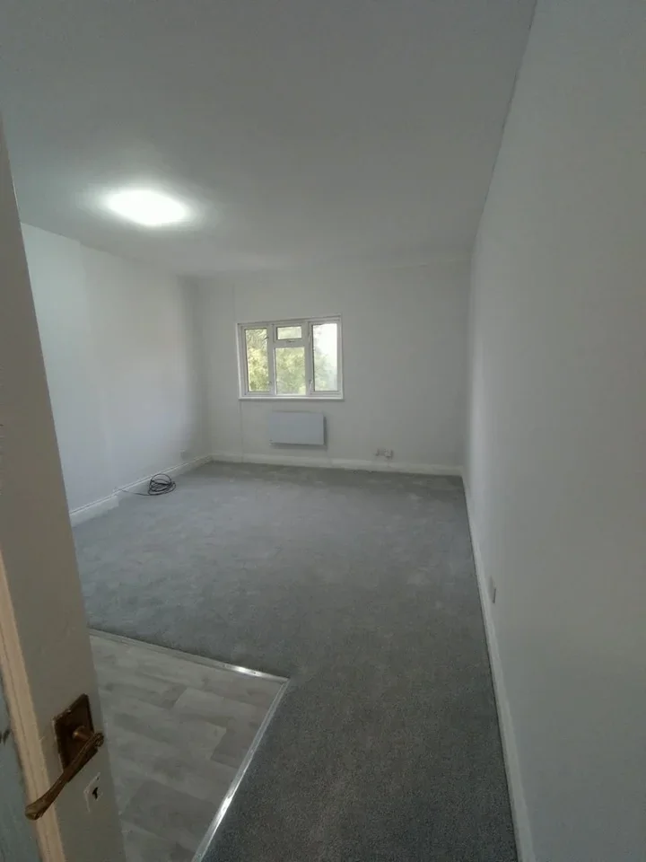 Flat Teignmouth Road in Greater London