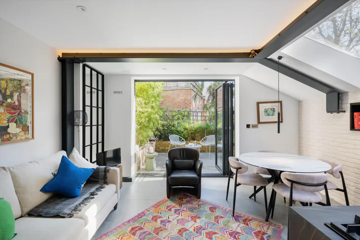 Flat Donaldson Road in Greater London