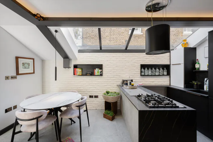 Flat Donaldson Road in Greater London