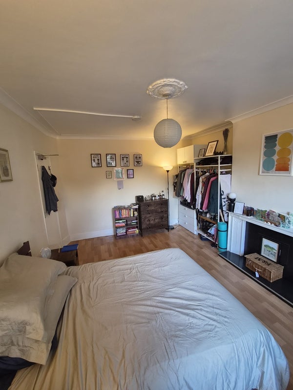 Room Forest Hill Road in Greater London