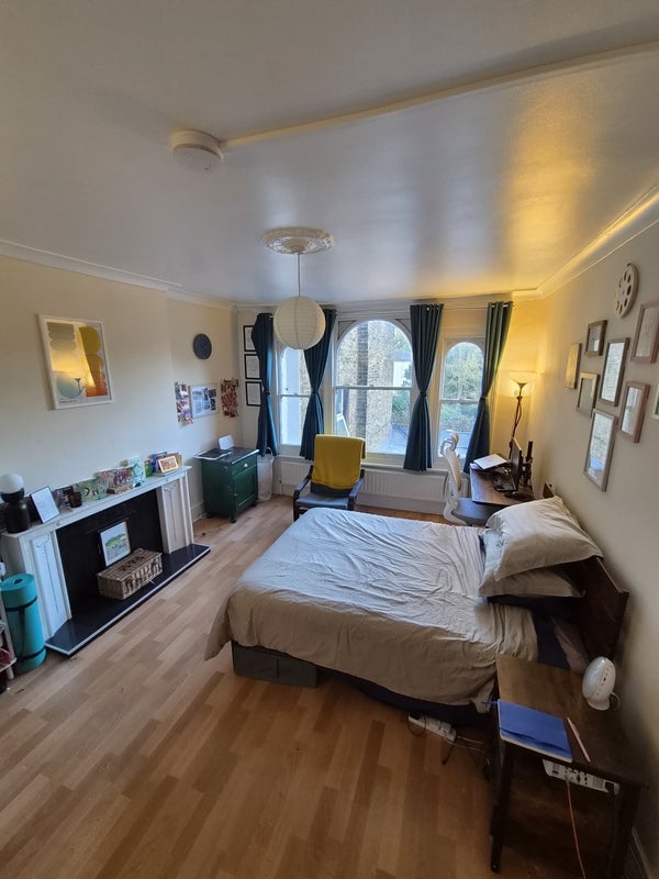 Room Forest Hill Road in Greater London