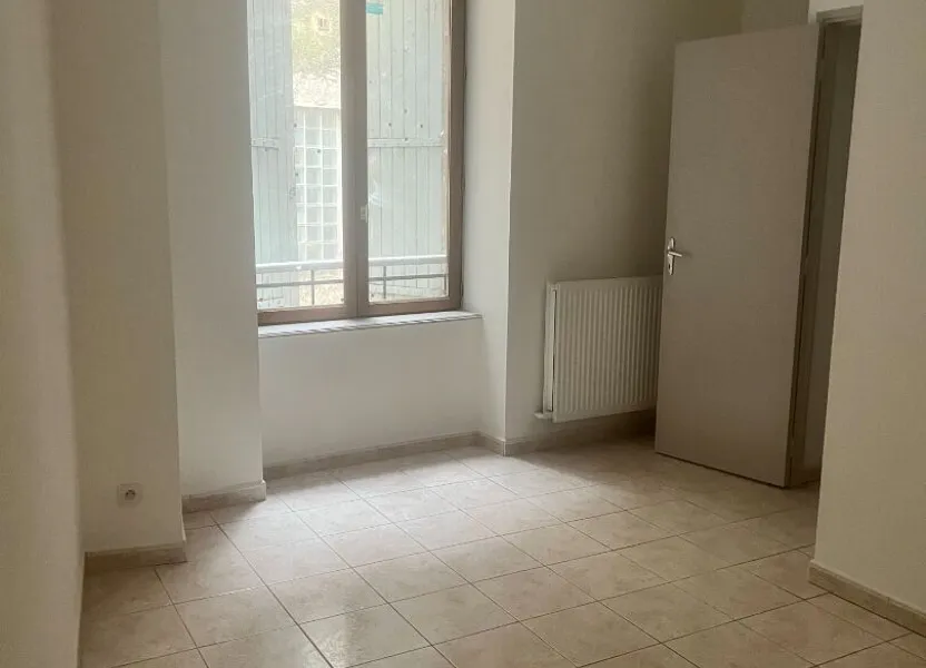 Flat Rue Joliot Curie in Pont-Saint-Esprit