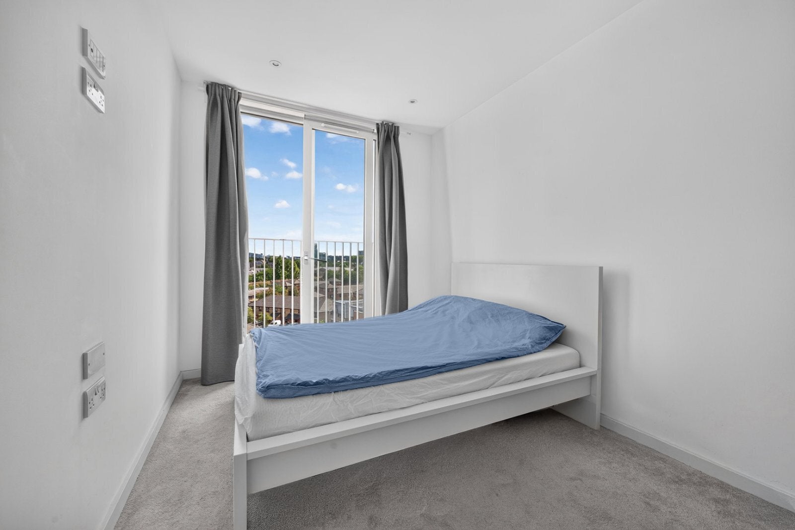 Flat Arklow Road in Greater London