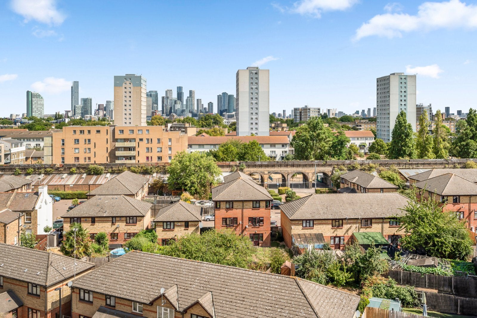 Flat Arklow Road in Greater London