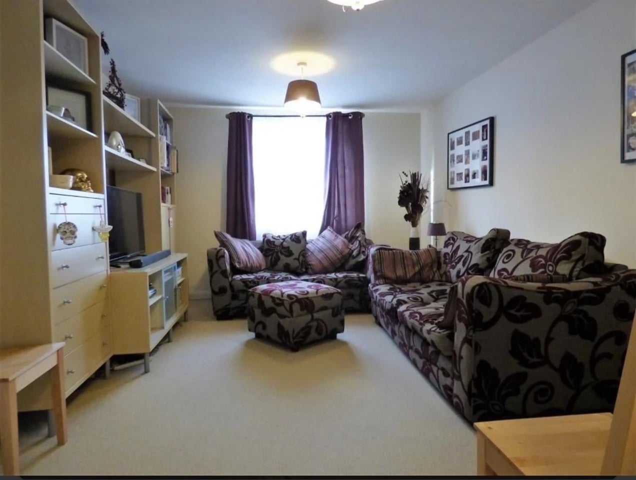 Flat Farnborough Road in Rushmoor