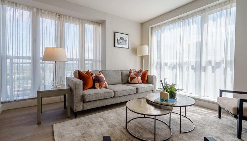 Flat Westferry Circus in Greater London
