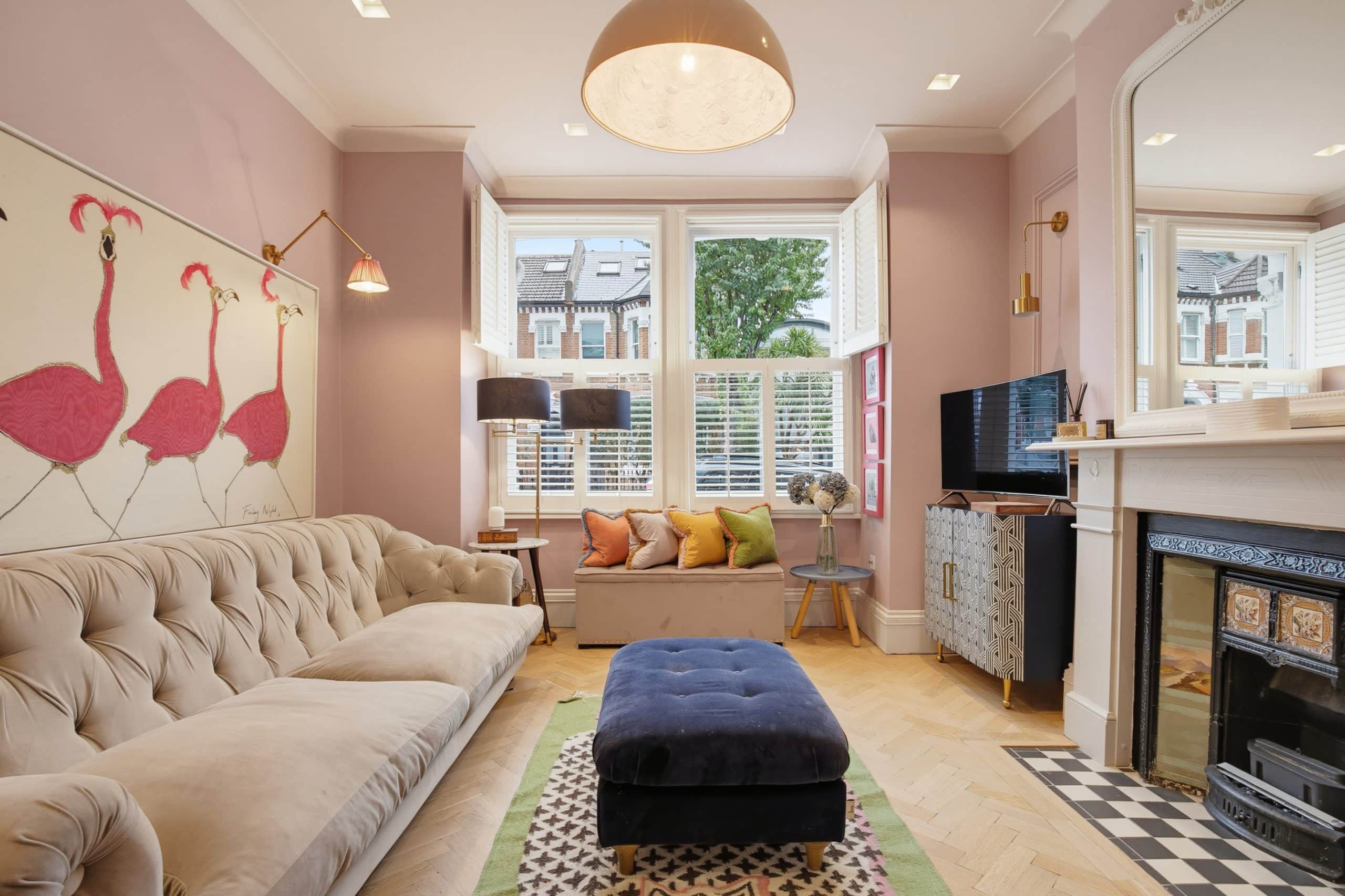 House Kelmscott Road in Greater London