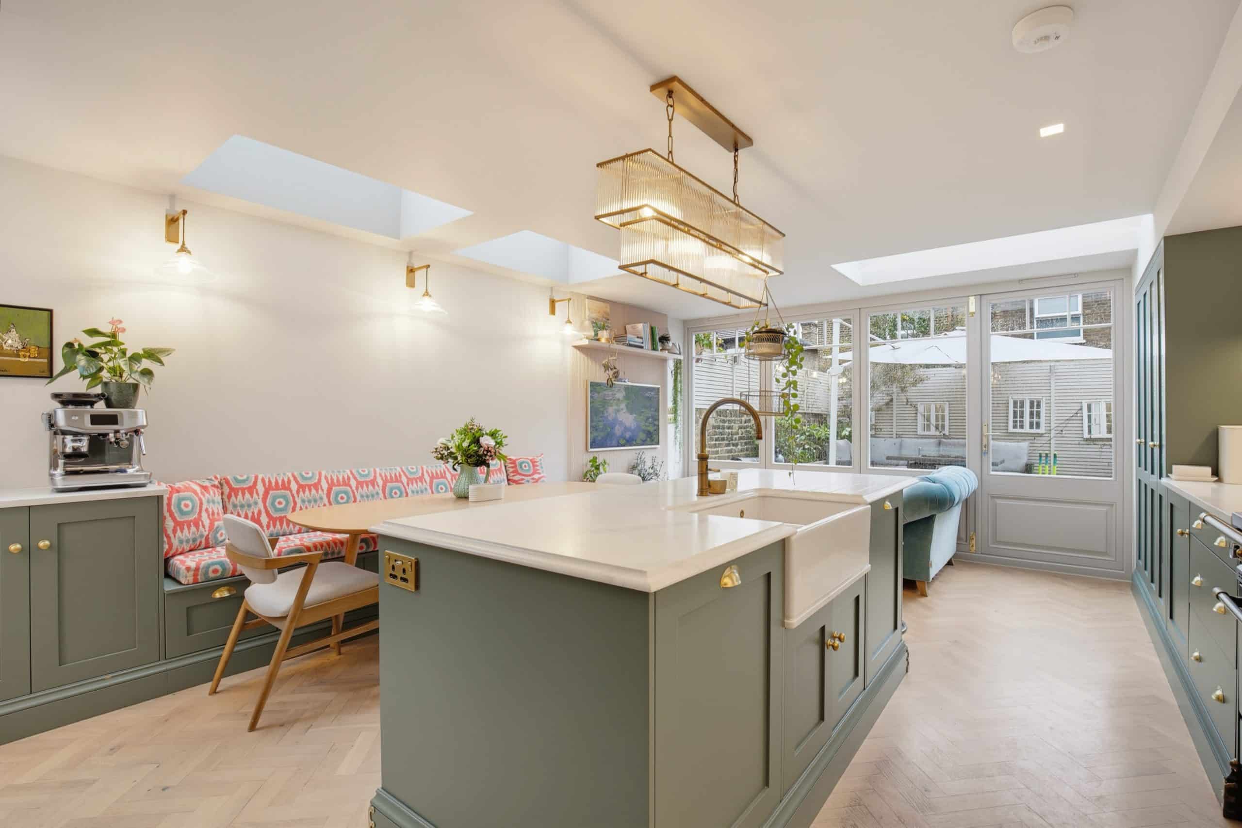 House Kelmscott Road in Greater London
