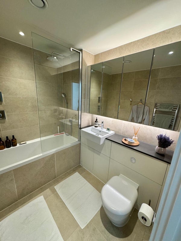 Room Mallow Walk in Greater London