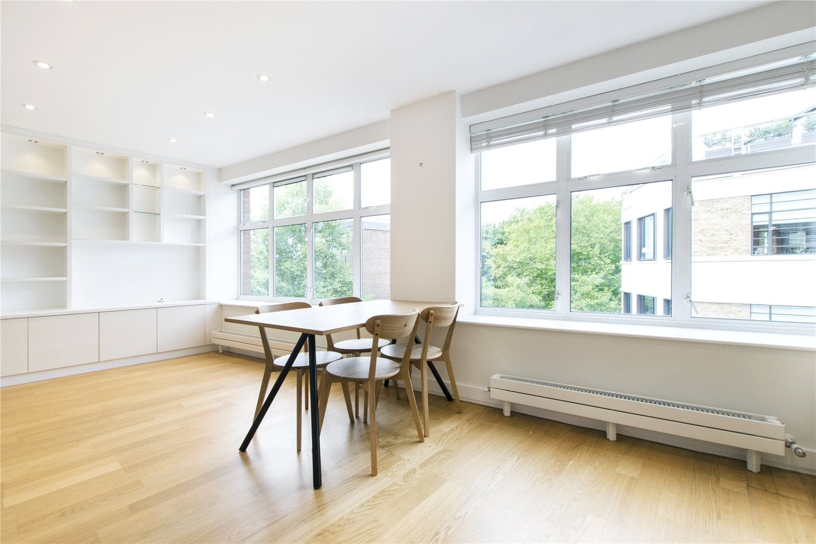 Flat Clerkenwell Green in Greater London