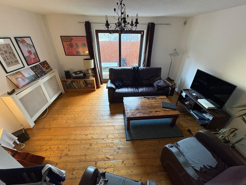 Room Willow Tree Close in Greater London
