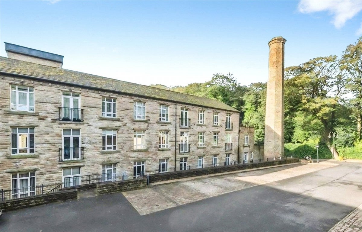 Flat Scar Lane in Kirklees