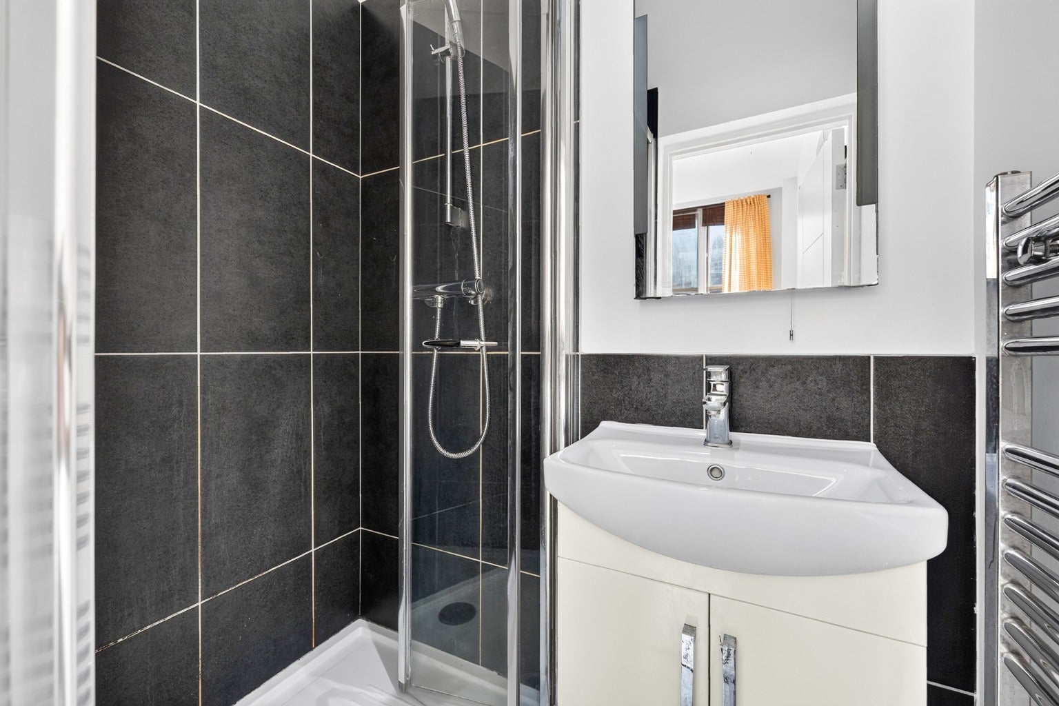Flat Perham Road in Greater London