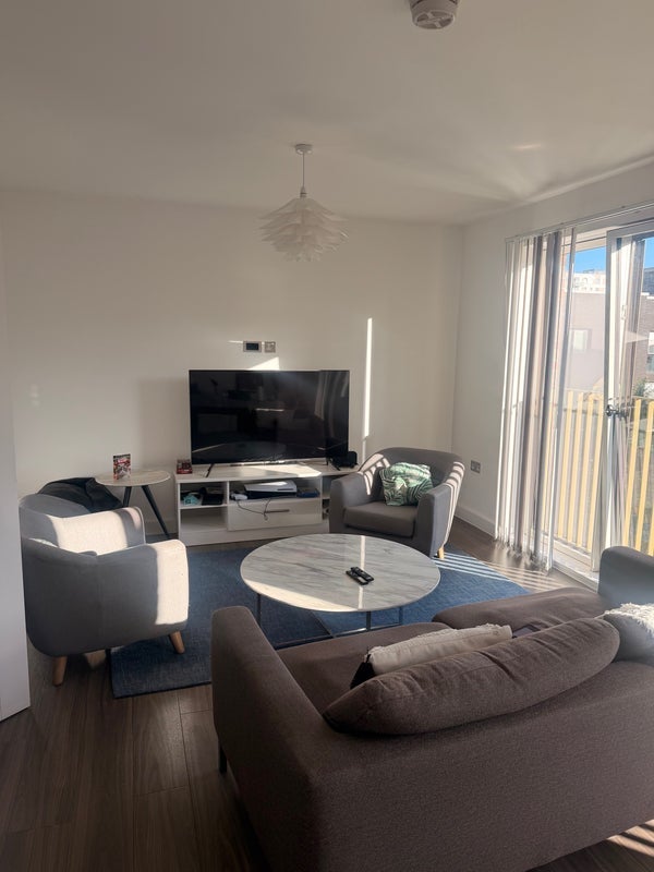 Room Peloton Avenue in Greater London