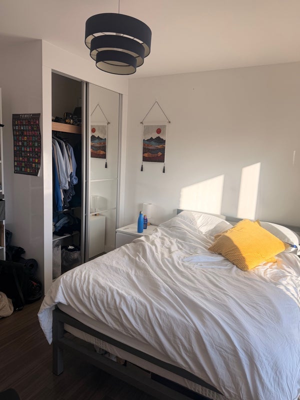 Room Peloton Avenue in Greater London