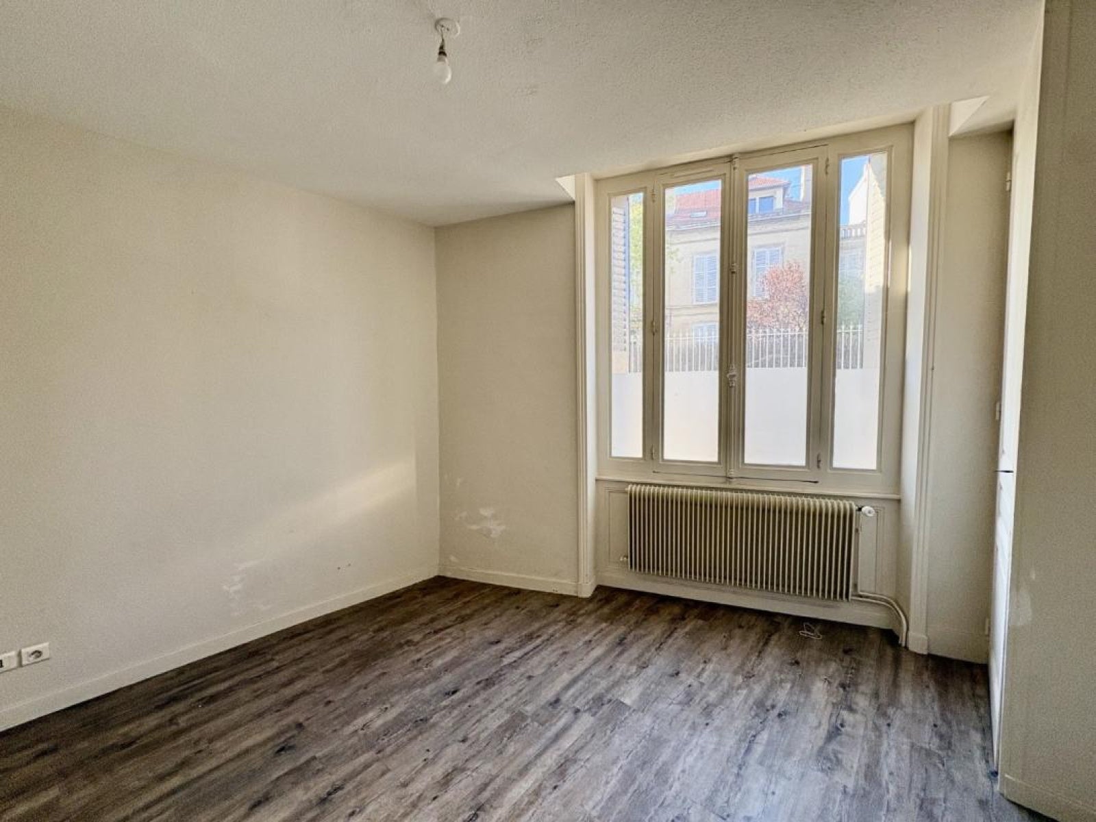 Flat Boulevard Camille Benoit in Roanne