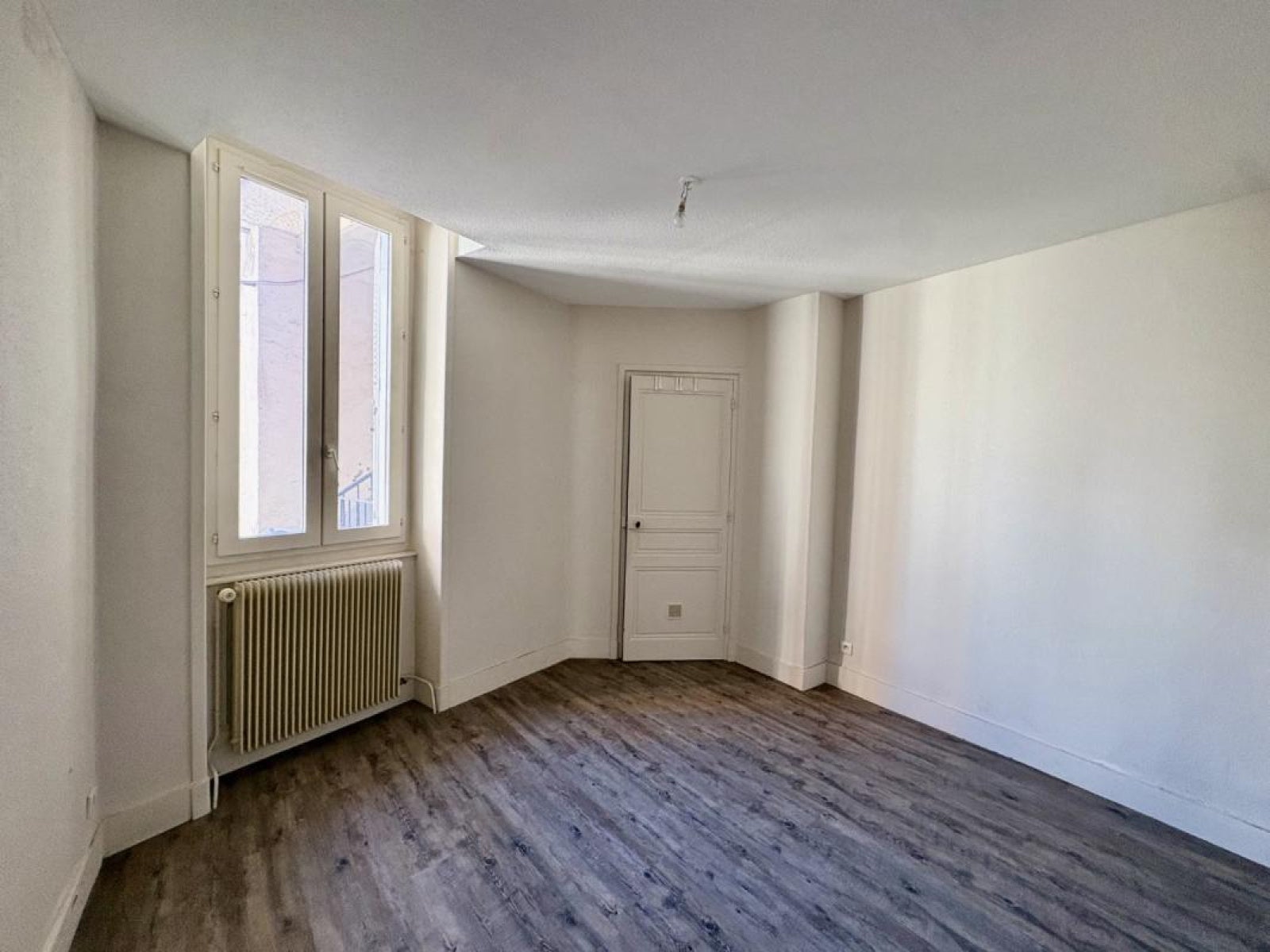 Flat Boulevard Camille Benoit in Roanne