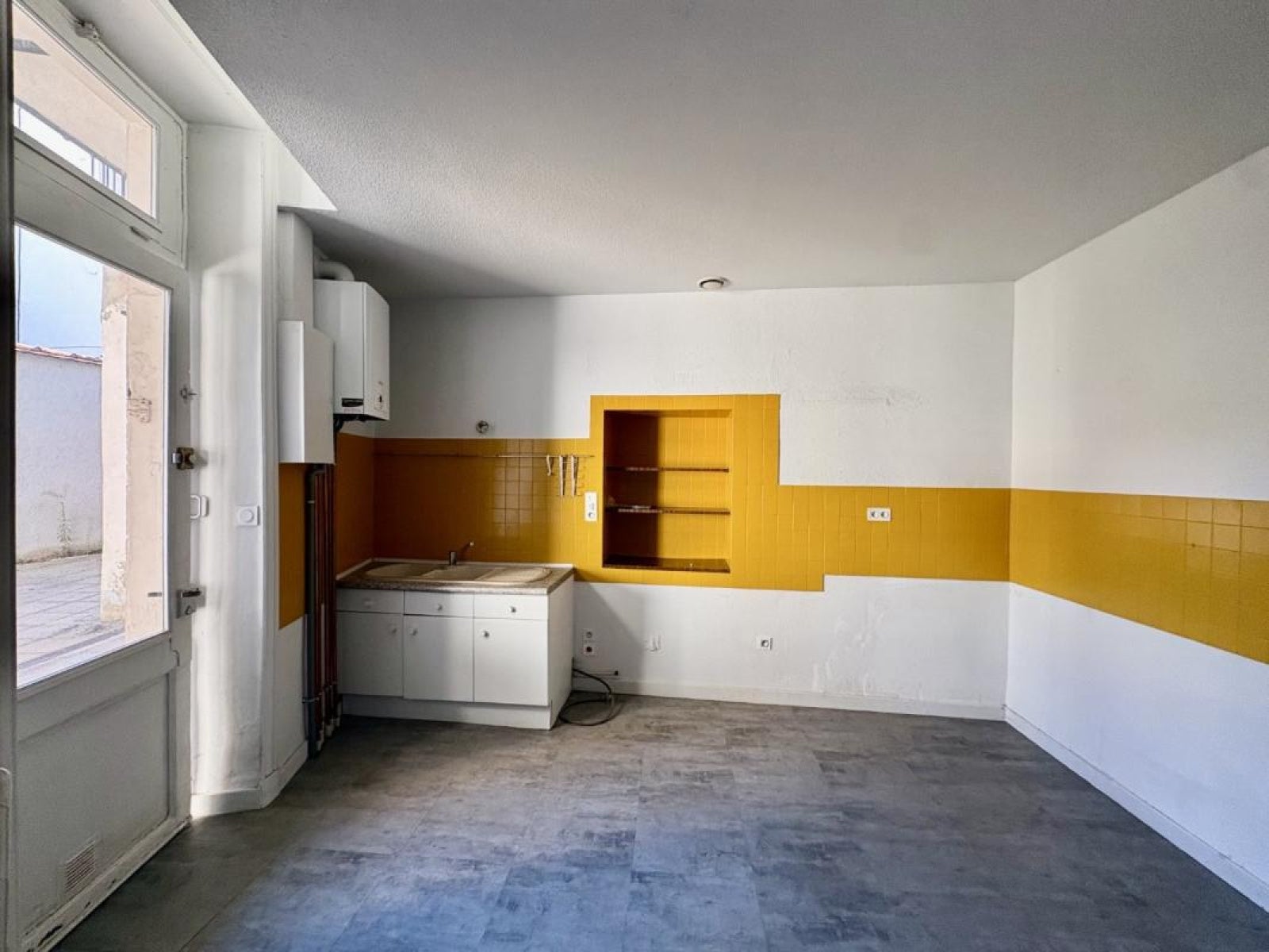 Flat Boulevard Camille Benoit in Roanne