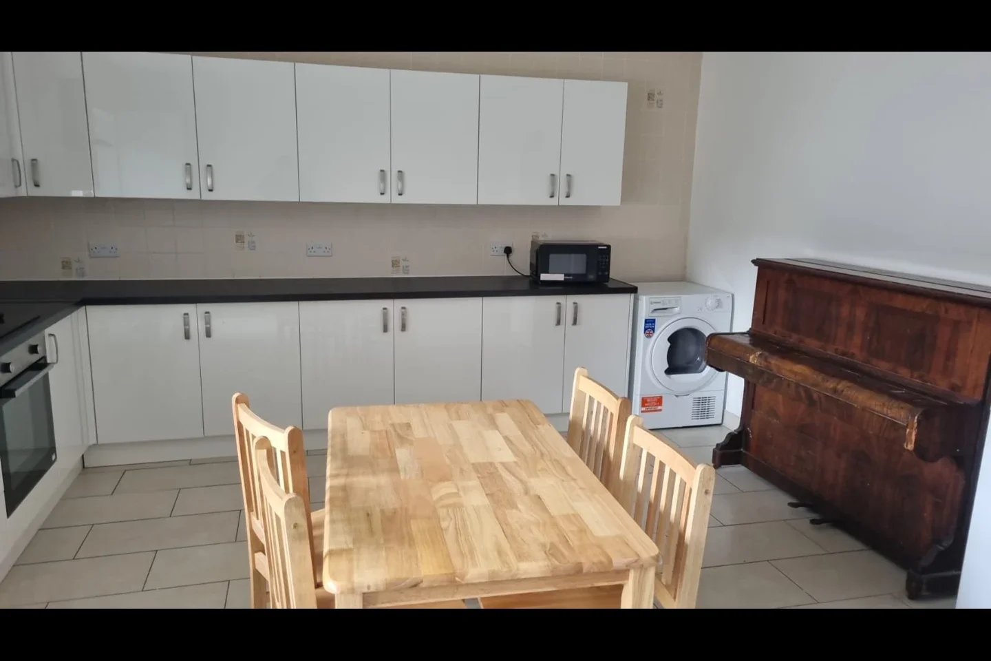 Room Eversleigh Road in Greater London
