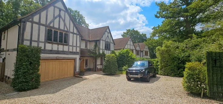 House Trumps Green Road in Borough of Runnymede