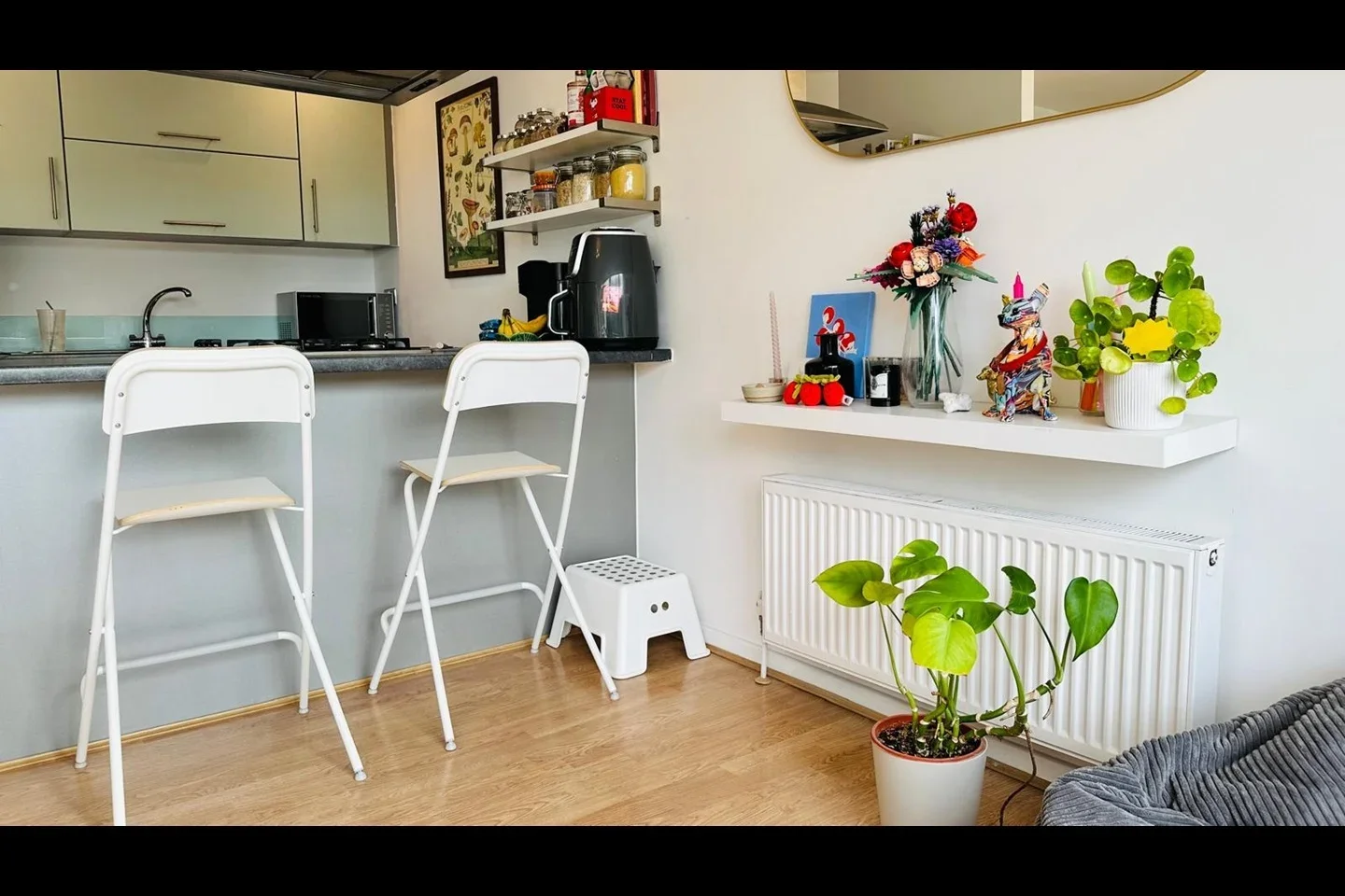 Flat Goldsmiths' Row in Greater London