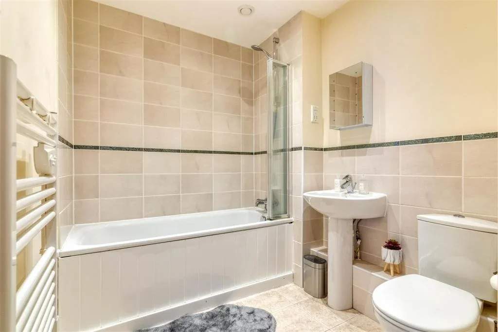 Flat Portland Place in Dartford