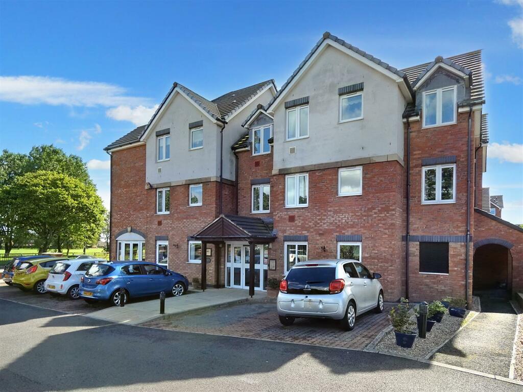 Flat Preston North Road in North Tyneside