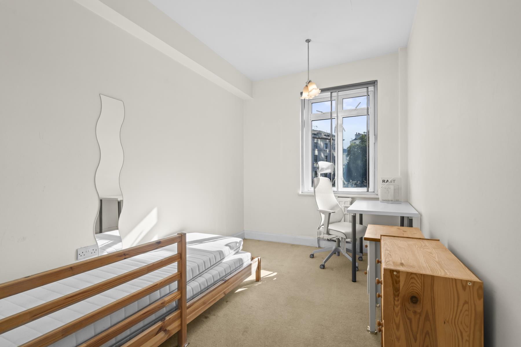 Flat Cerney Mews in City of Westminster