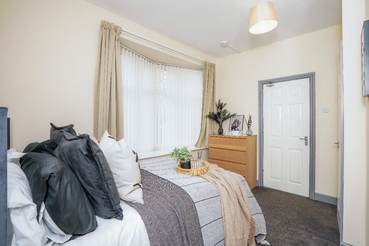 Room Broad Lane in Greater London