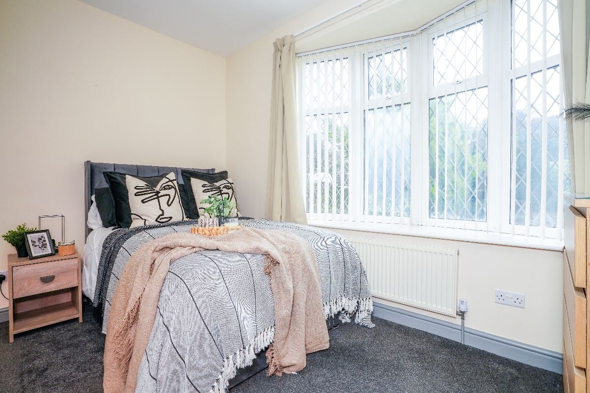 Room Broad Lane in Greater London