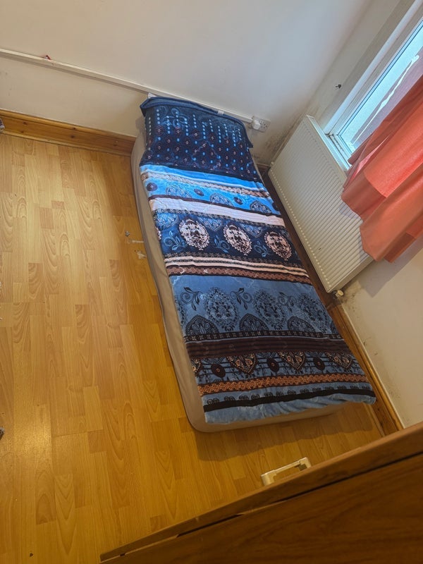 Room Buckland Road in Greater London