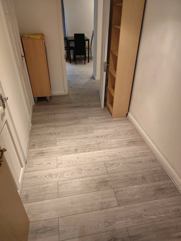 Flat Chessington Avenue in Greater London