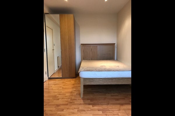 Flat Anerley Road in London