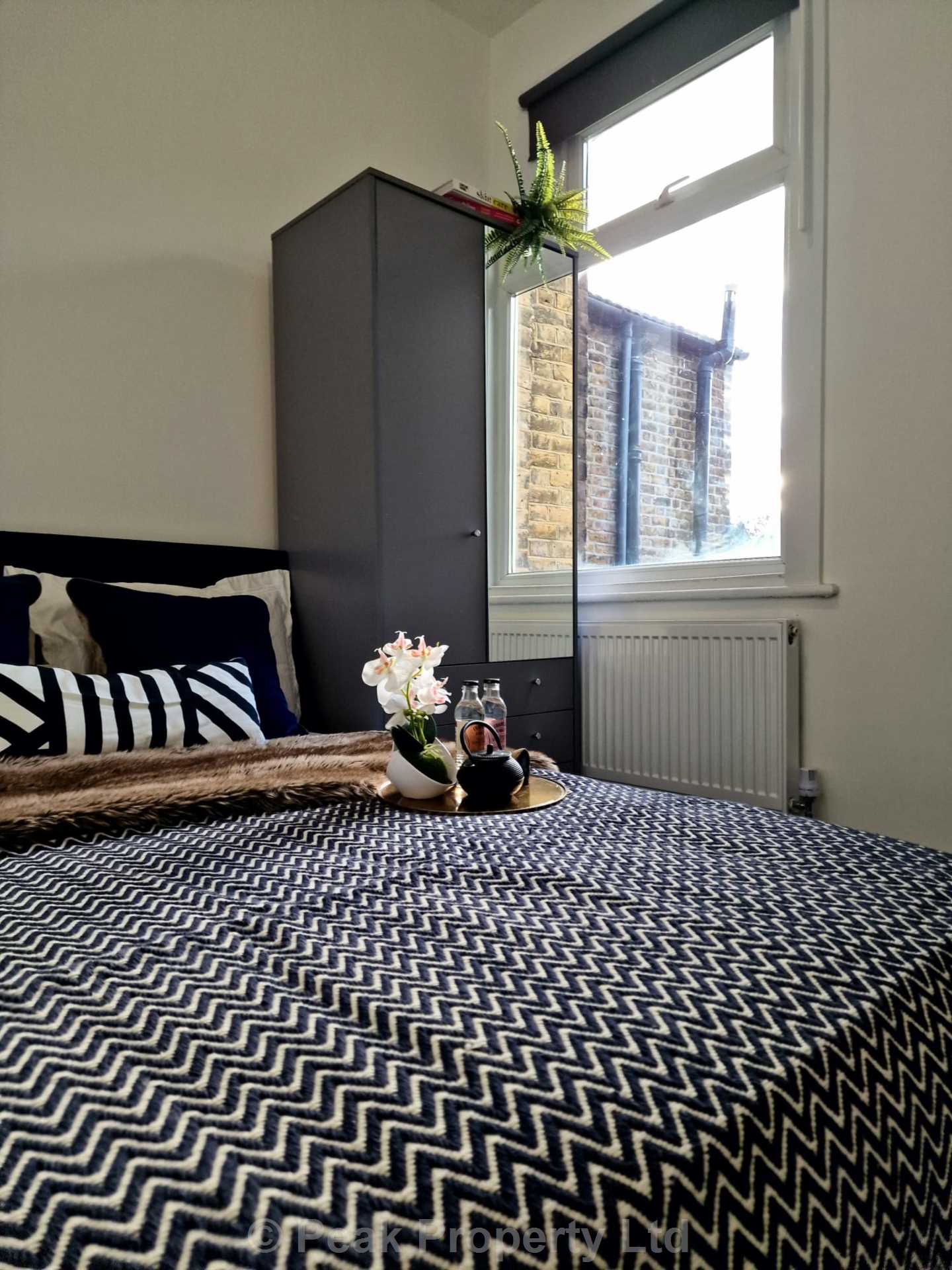Room Colchester Road in Southend-on-Sea