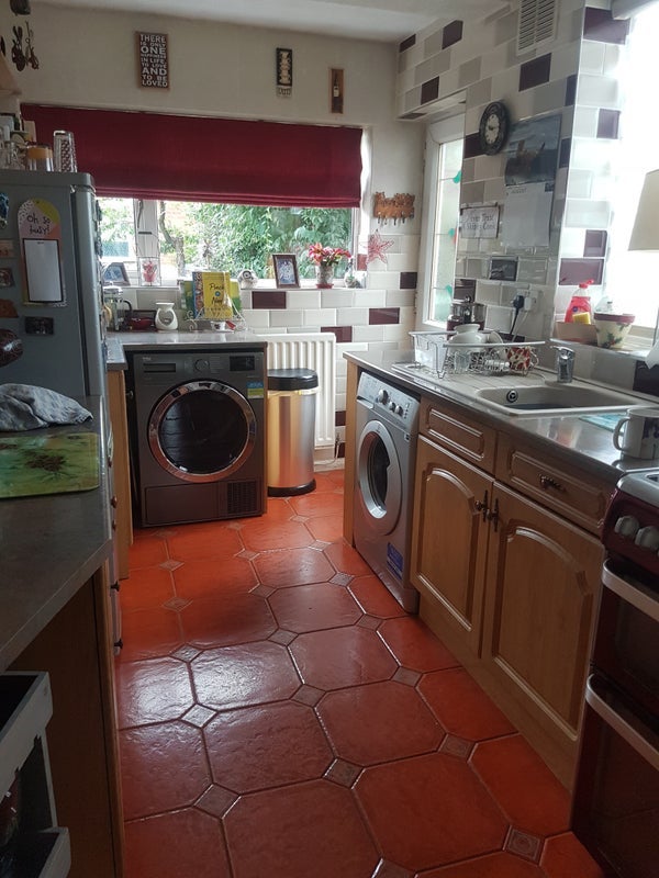 Room Chad Road in Coseley