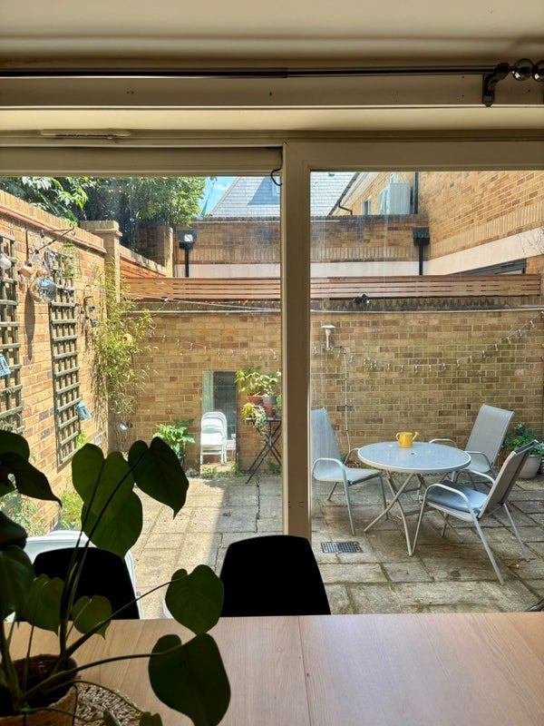 Room Trinity Road in Greater London