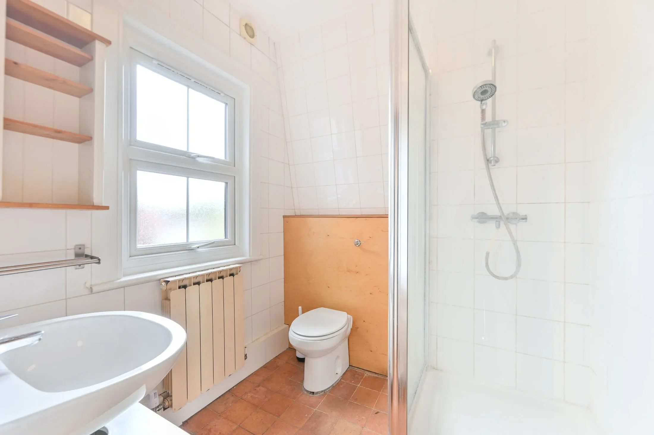 Flat Heathfield Park in Greater London