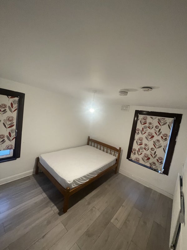 Room Burwash Road in Greater London