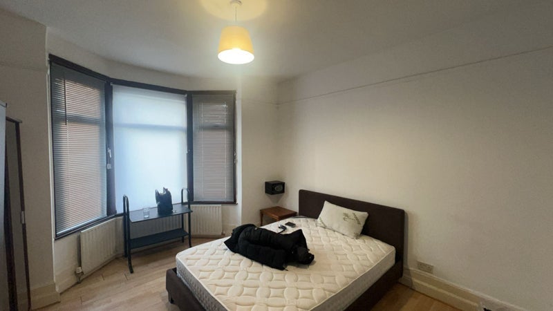 Room Burwash Road in Greater London