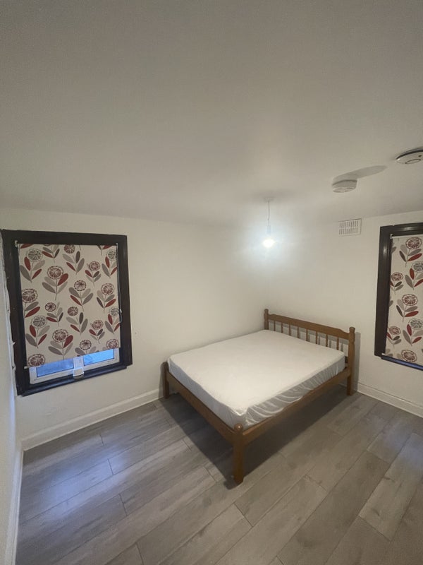 Room Burwash Road in Greater London