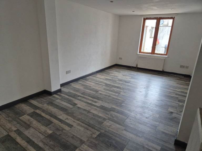 Room New Street in Paignton