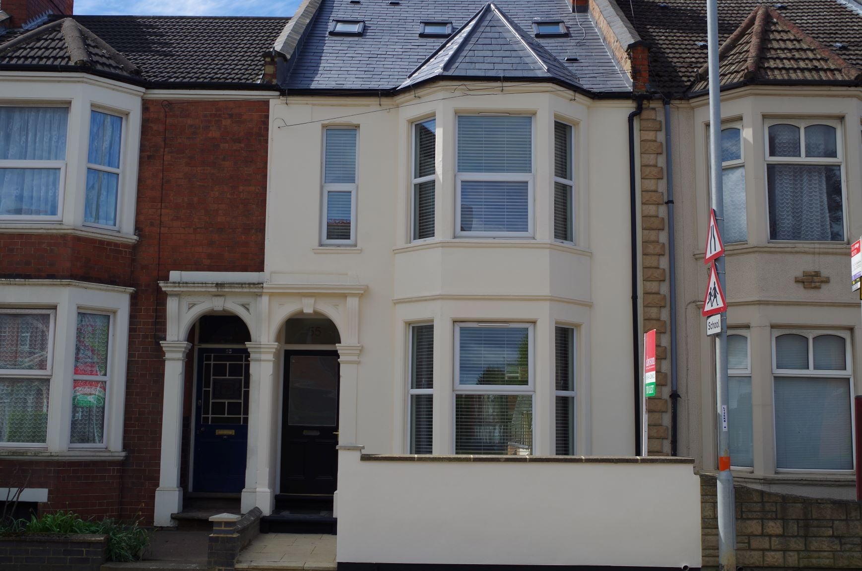 Flat Harlestone Road in Northampton