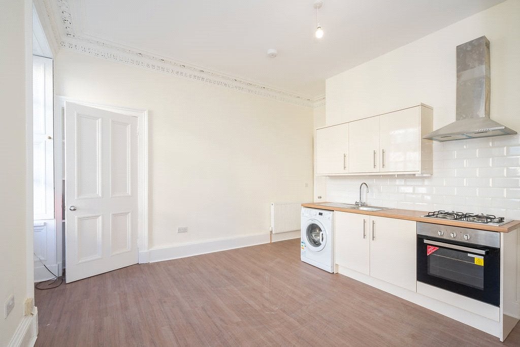 Flat Morrison Street in City of Edinburgh