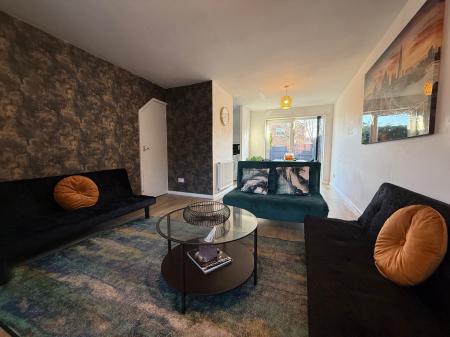 Flat Chiswick Drive in Charnwood