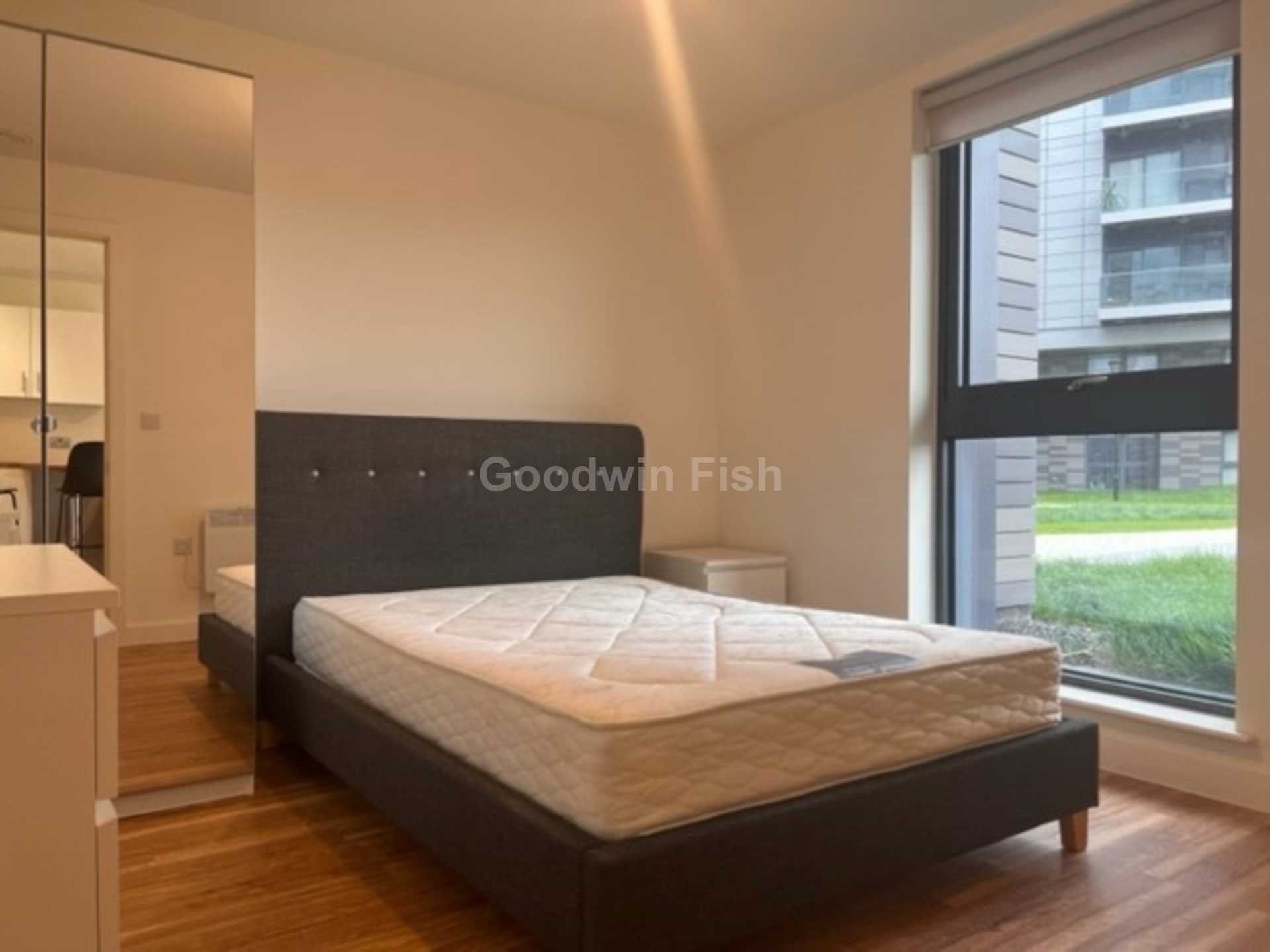 Flat Pomona Strand in Trafford