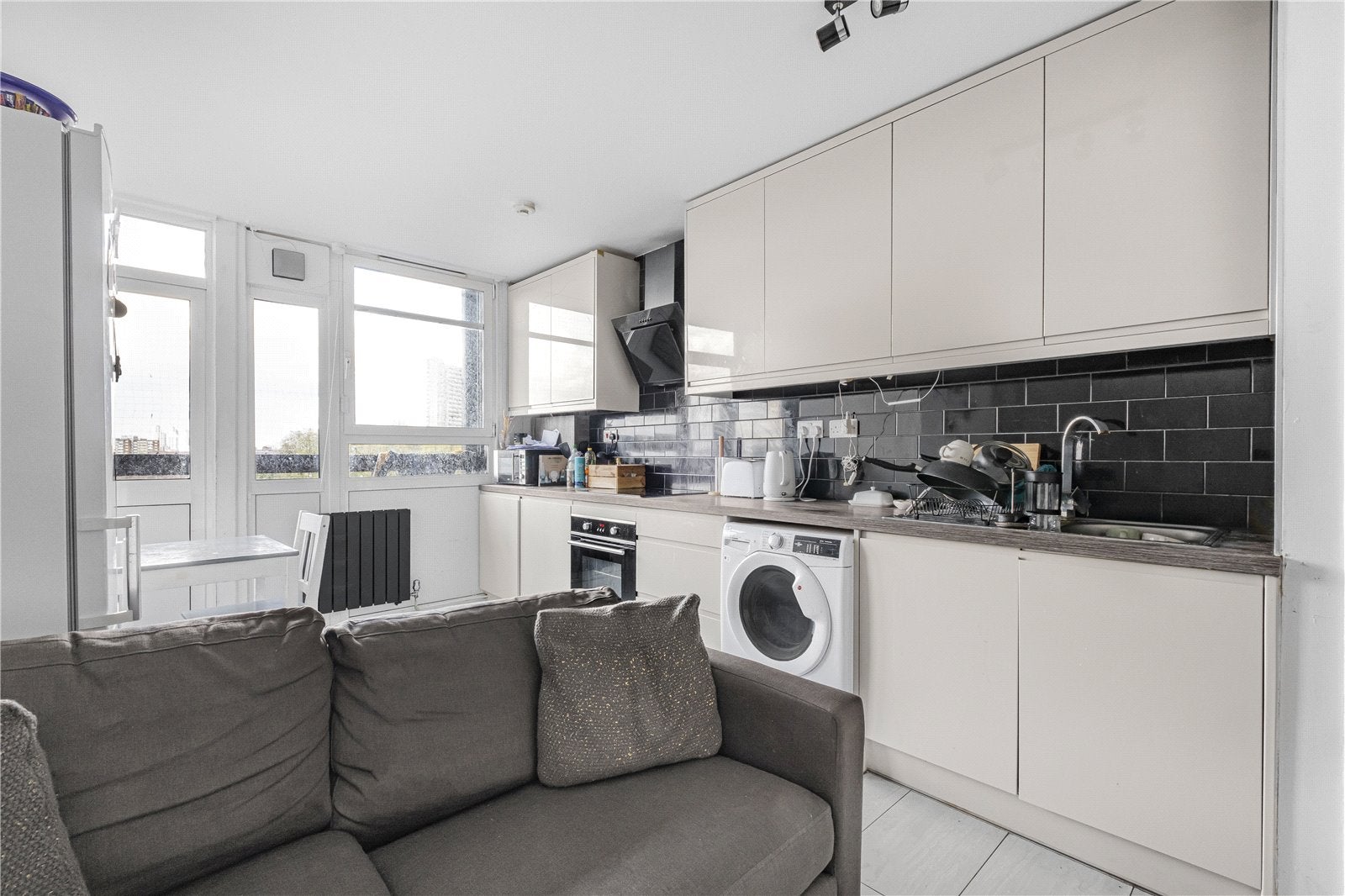 Flat Rotherhithe New Road in Greater London