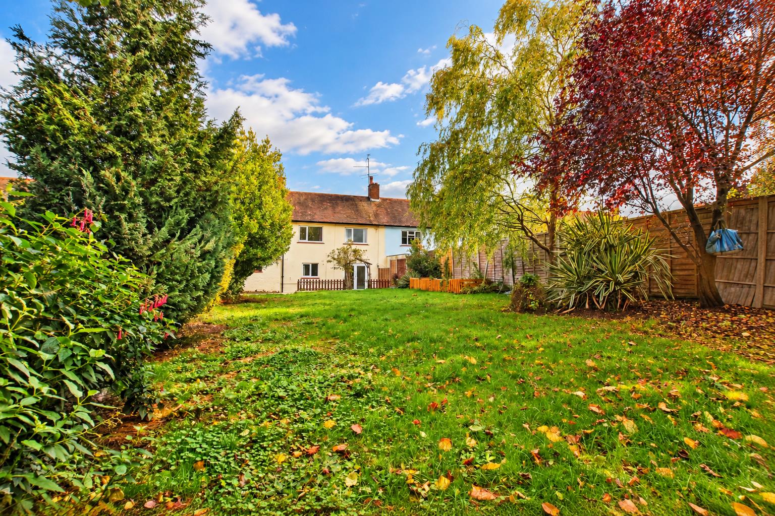 House Gloucester Crescent in Far Cotton