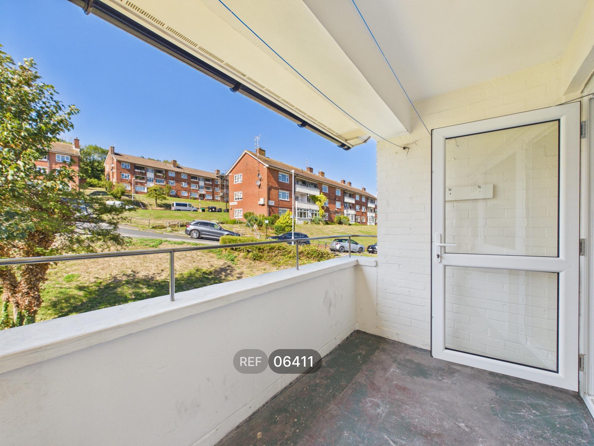 Flat Selsfield Drive in Brighton