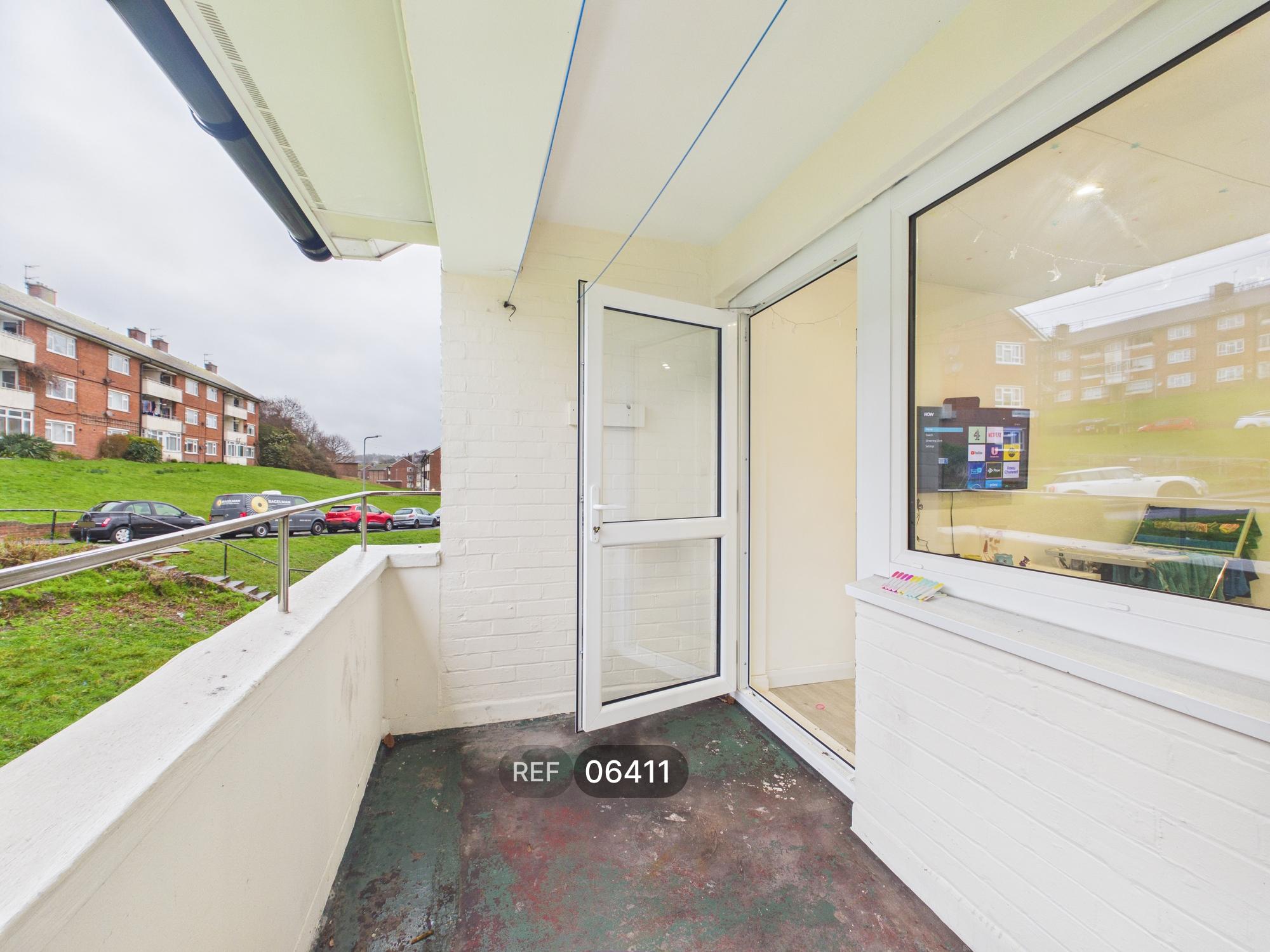 Flat Selsfield Drive in Brighton